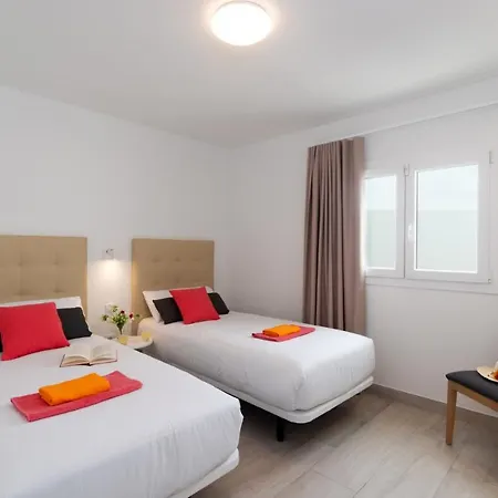 Mercedes Luz By Villa *